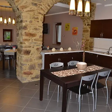 Casale Tiano مونتيكوريس